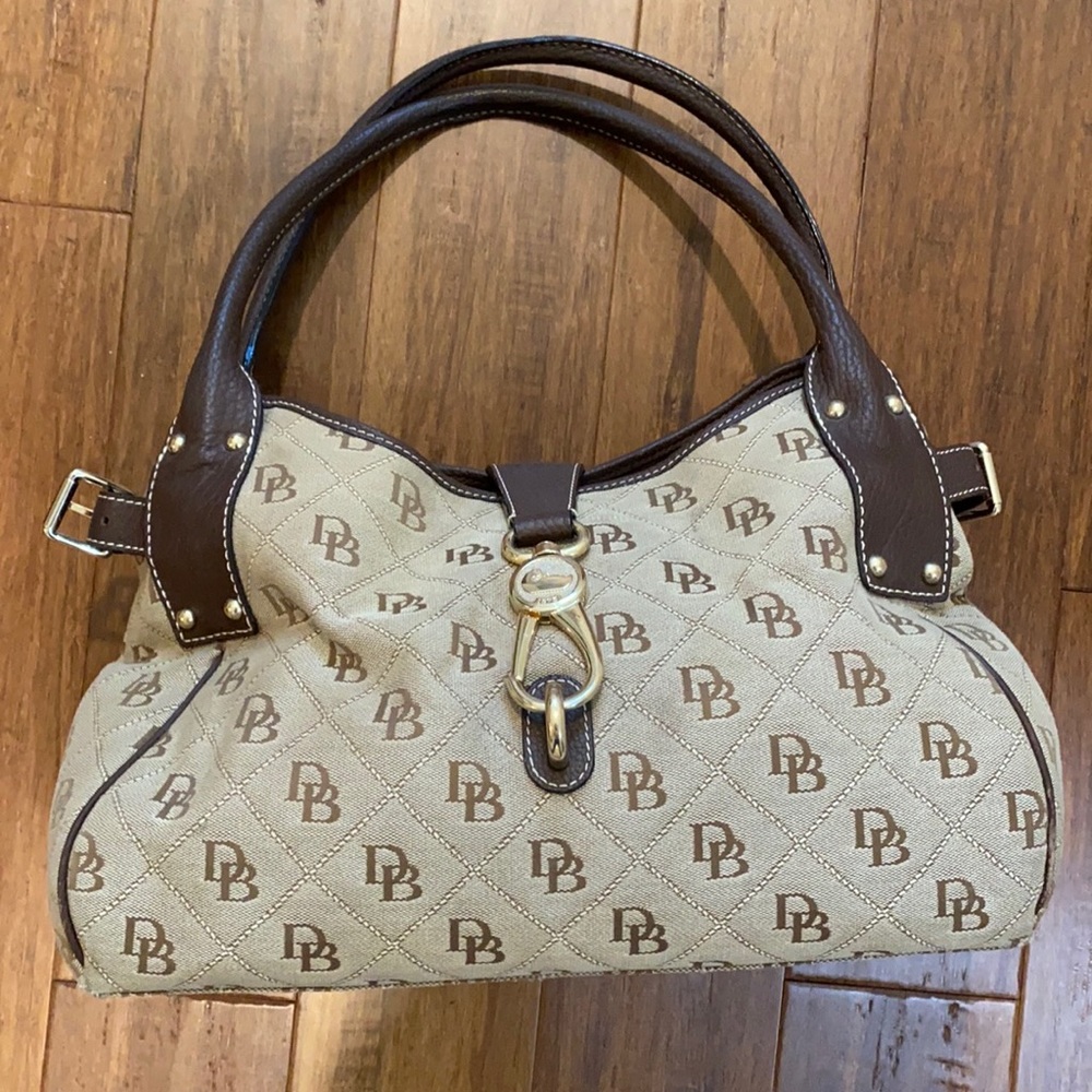 Dooney & Bourke bag